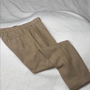 Solovedress Men's Tan Wool Slacks - 36/32